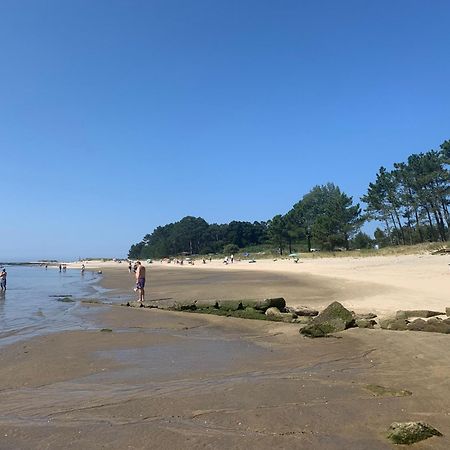 Apartamento en primera línea de playa A Guarda Exterior foto