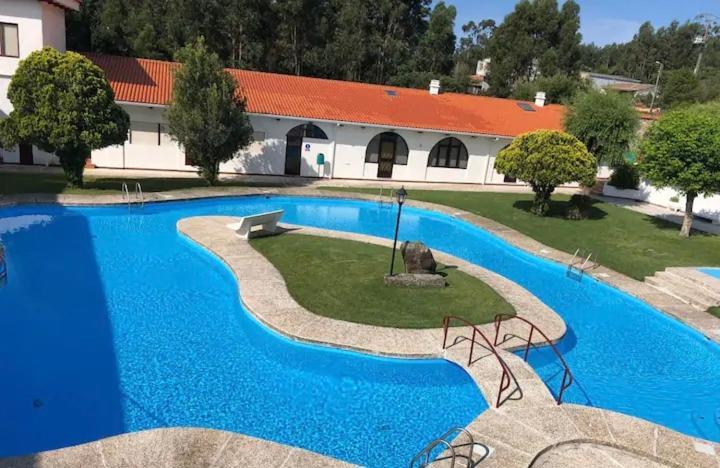 Apartamento en primera línea de playa A Guarda Exterior foto