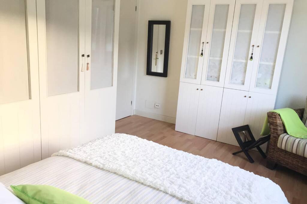Apartamento en primera línea de playa A Guarda Exterior foto