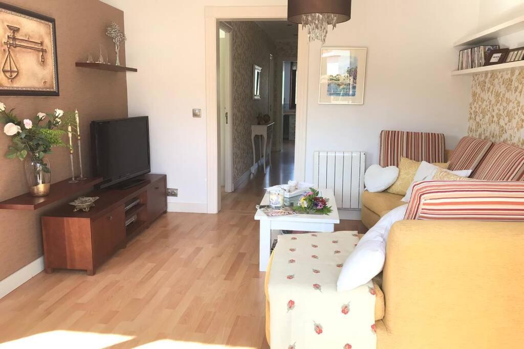 Apartamento en primera línea de playa A Guarda Exterior foto