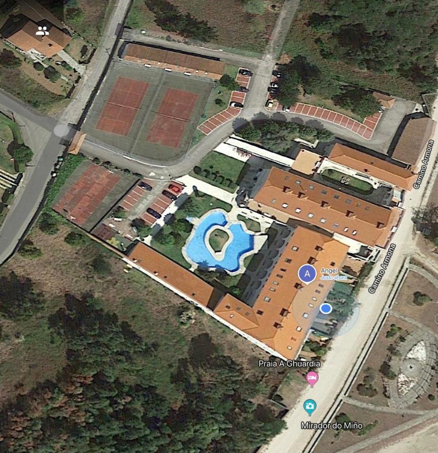 Apartamento en primera línea de playa A Guarda Exterior foto