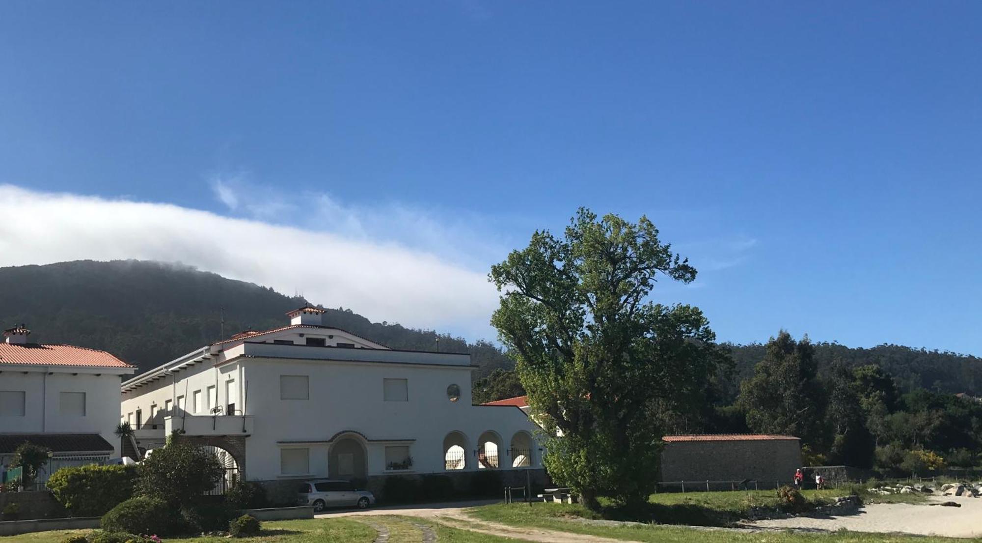 Apartamento en primera línea de playa A Guarda Exterior foto